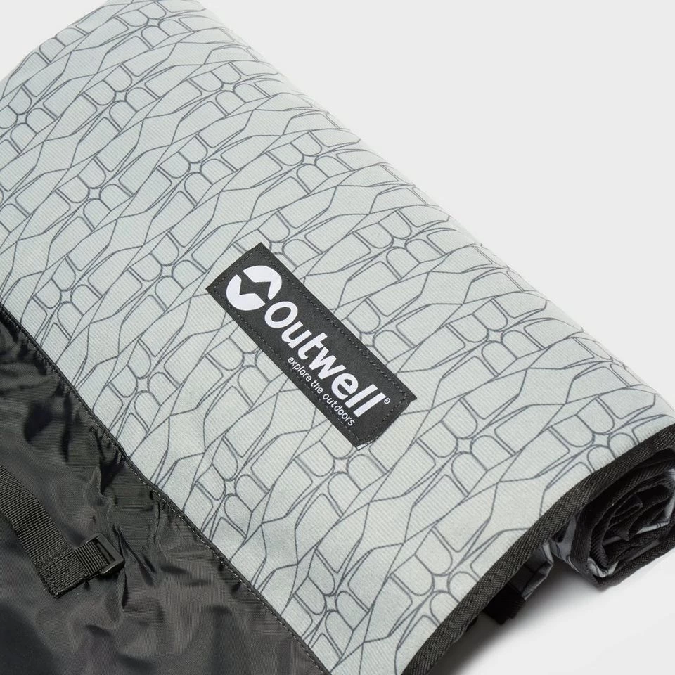 Outwell Delano 5 Fleece Carpet 2 Outwell Delano 5 Fleece Carpet - Image 2