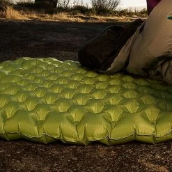 Sea To Summit Comfort Light Insulated Sleeping Mat (with Free Ai -Vango Camp Essentials go 177309 e